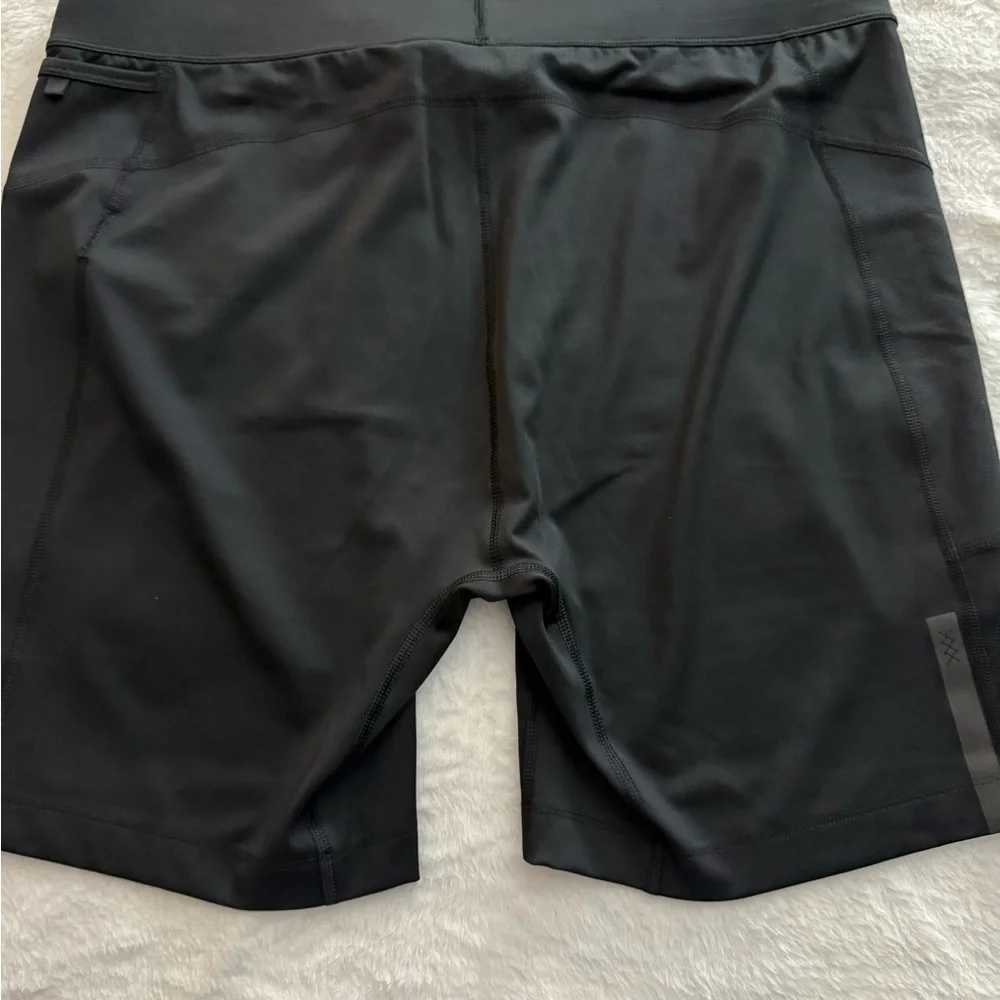NWT Rhone elevation compression Mens Black shorts XXL $98